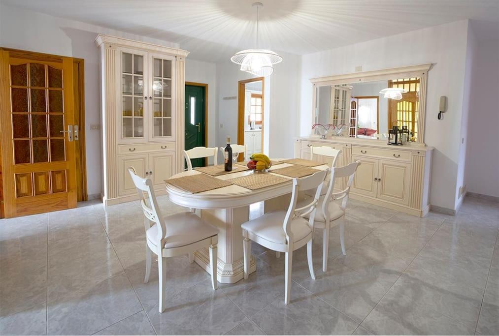 Villa Teram アラヘロ エクステリア 写真